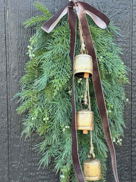 Juniper swag with chocolate velvet bow