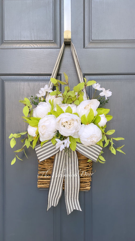 Farmhouse basket wreath